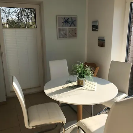 아파트 Voelker Häven